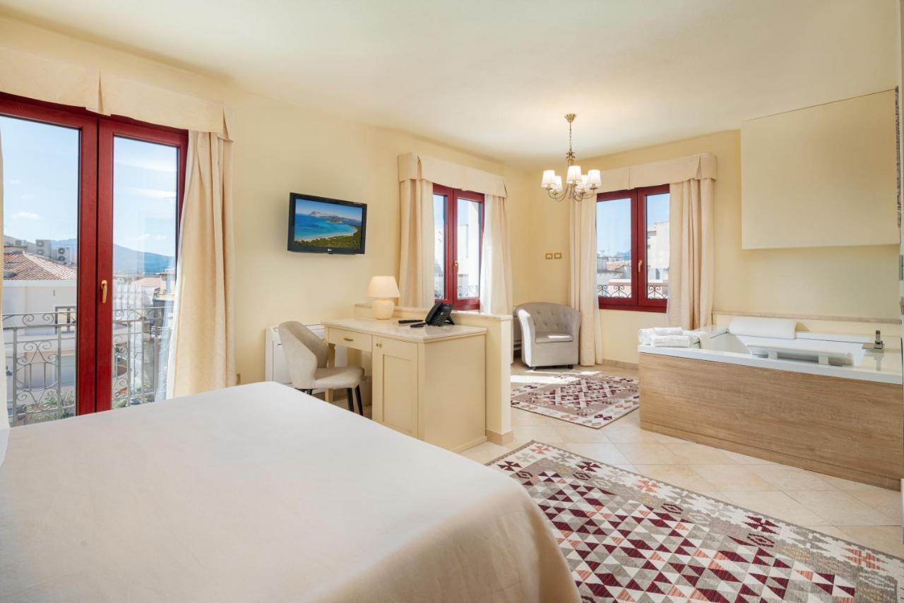Hotel Regina Elena Olbia Luaran gambar