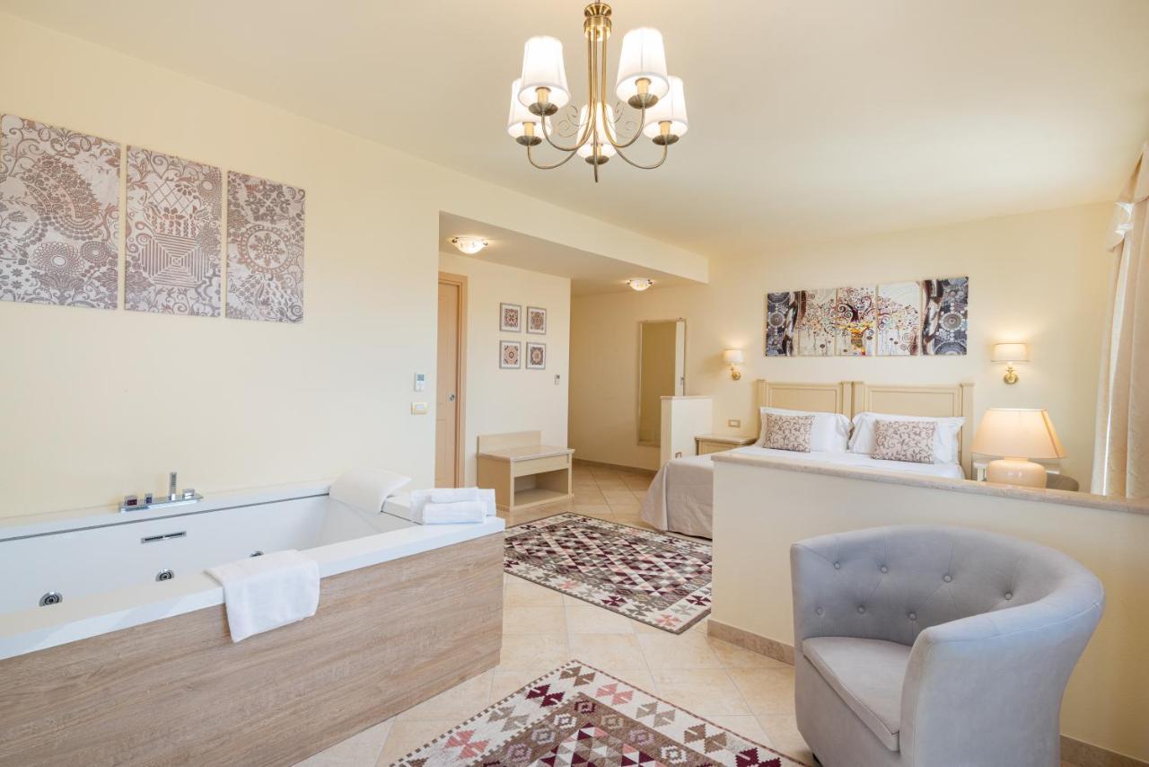 Hotel Regina Elena Olbia Luaran gambar