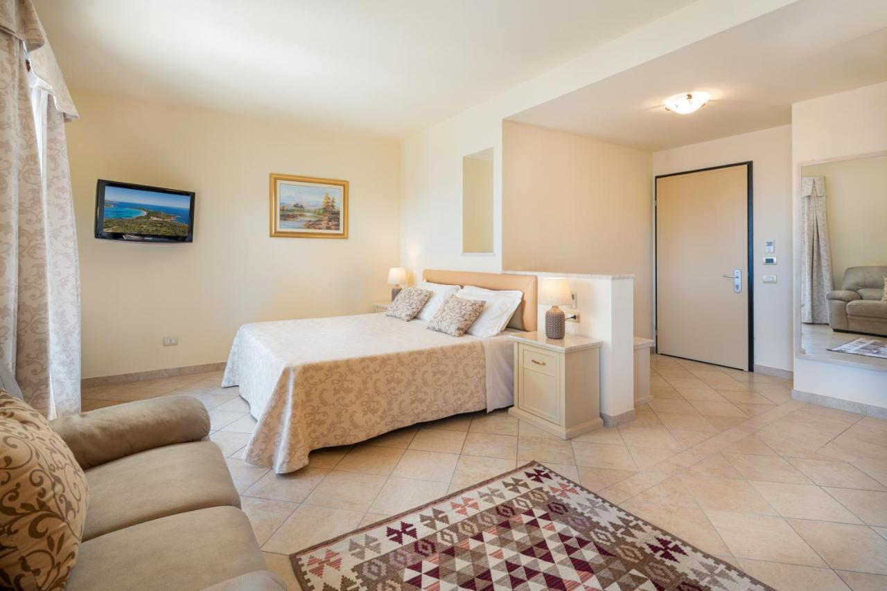 Hotel Regina Elena Olbia Luaran gambar