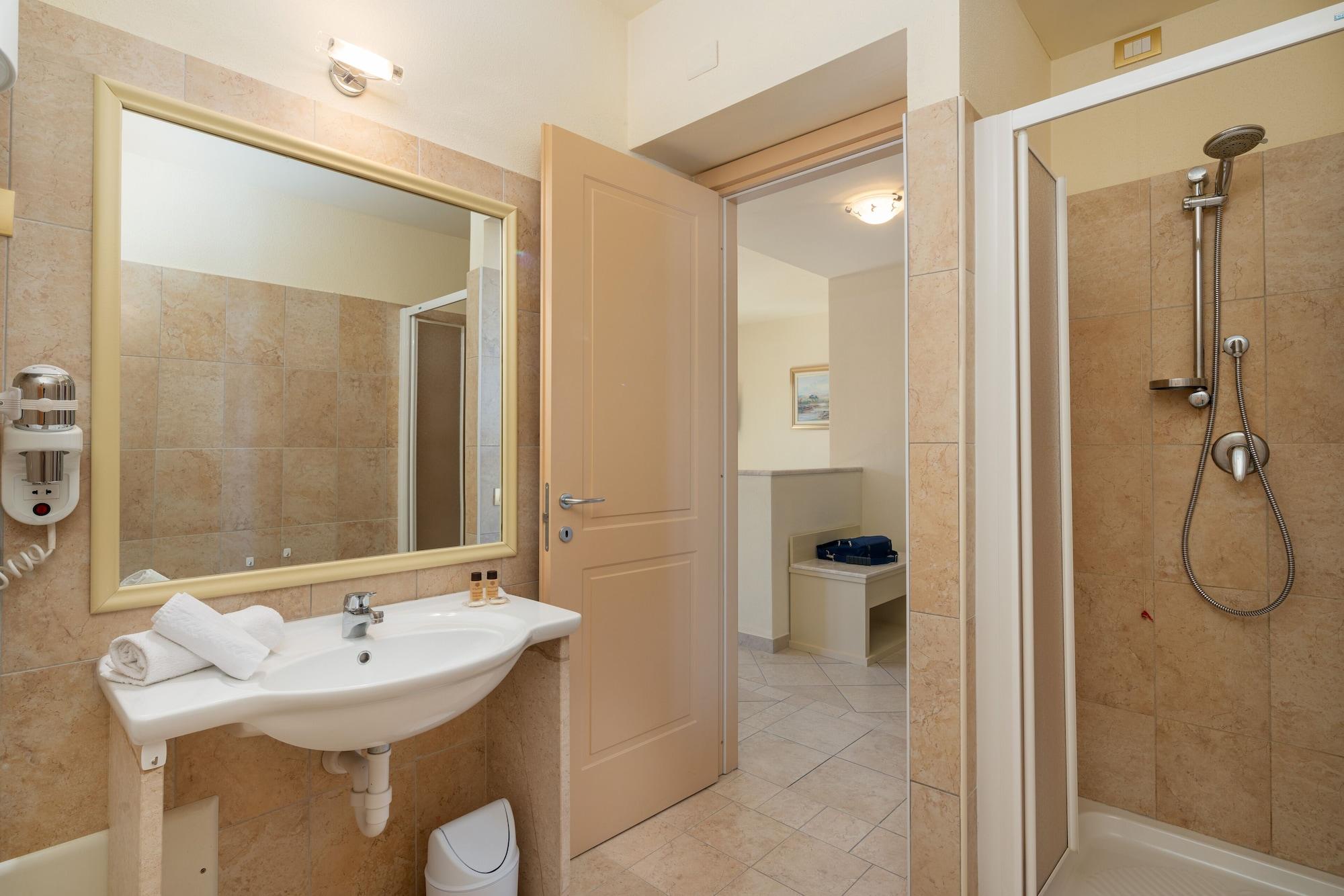 Hotel Regina Elena Olbia Luaran gambar