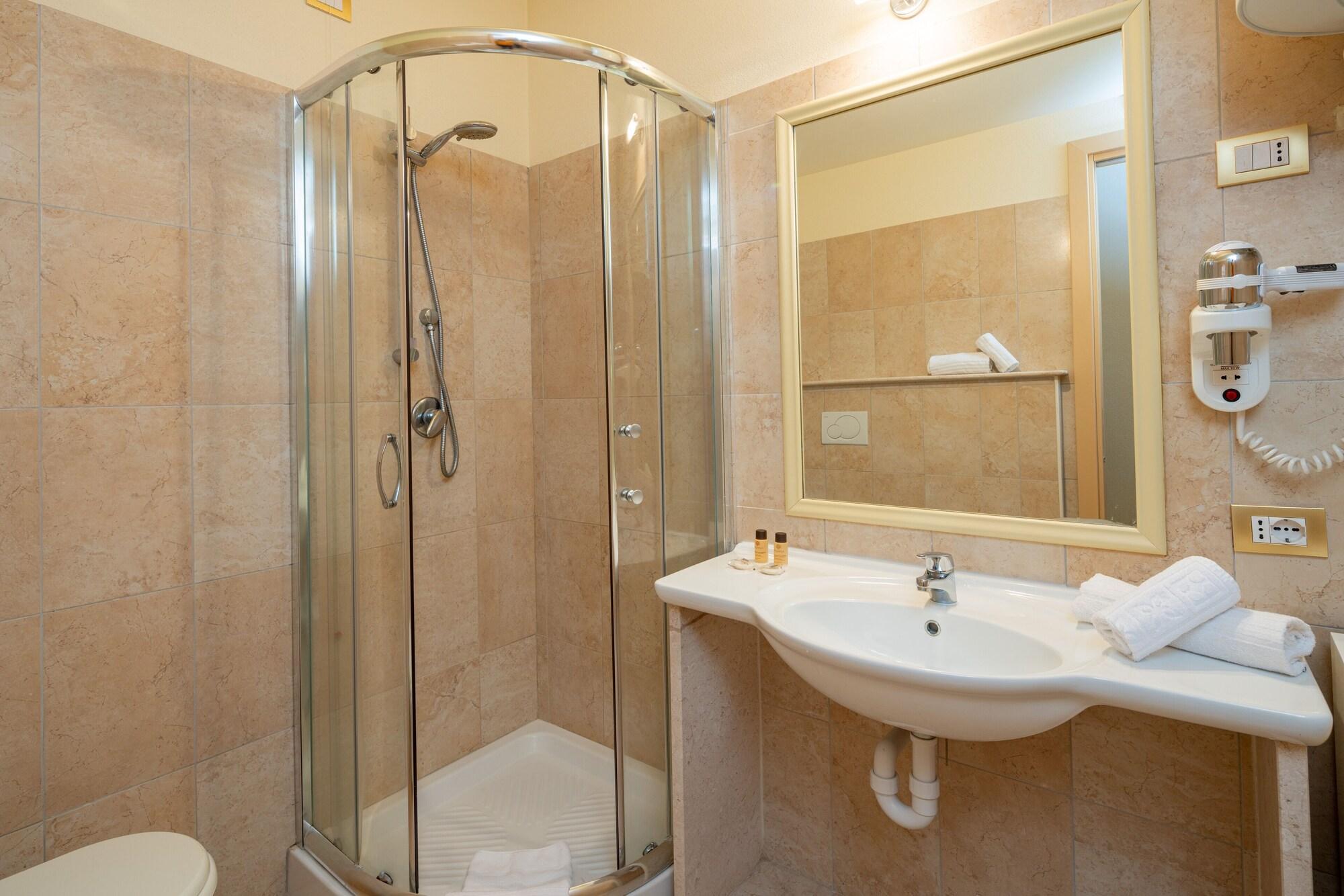 Hotel Regina Elena Olbia Luaran gambar