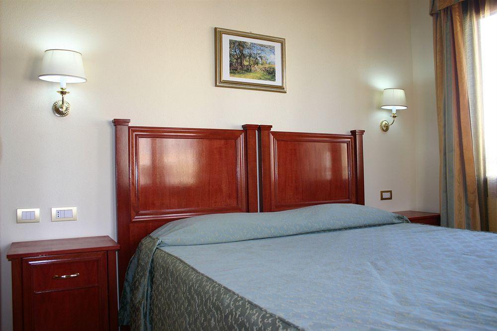 Hotel Regina Elena Olbia Luaran gambar